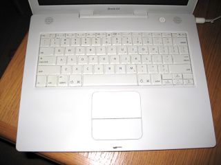 Apple iBook G4 933Mhz/ 1.12GB RAM/ 40GB HDD/OSX 10.5/AIRPORT and 