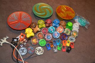 BEYBLADE Battle Lot 3 Arenas 8 Cords 9 Launchers 12 BLADES +