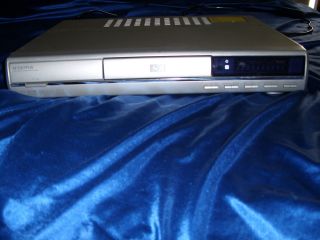 Audiovox STS35M DVD Home Theater 200 watt amp and dvd player receiver 