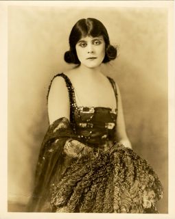 Early Theda Bara Exotic Vamp Photograph Silent Film Portrait Flapper 