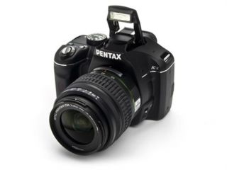 Pentax K x 12.4MP Digital SLR with Lens Kit (18 55)