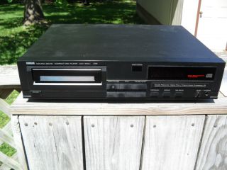 YAMAHA CDX 500U RS Compact Disc Player with Manual and Remote   works 