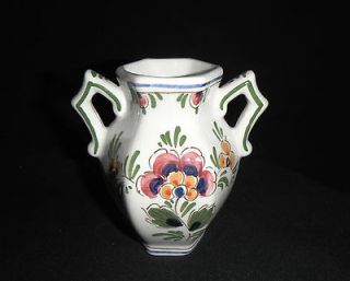 DP Delft Art Pottery 2 Hndl Urn Styl Miniture Vase   Hand Painted Bird 