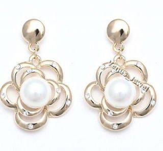 18K Gold Plated Dangle Rose Flower Outline Pearl Crystal Earrings E856