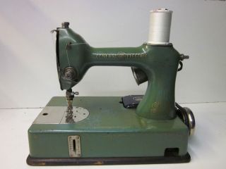 General Electric Model A   Original Feather Weight Sewing Machine 