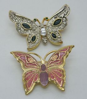 GOOD LOT OF 5 MIXED VINTAGE AND MORE MODERN BUTTERFLY BROOCHES