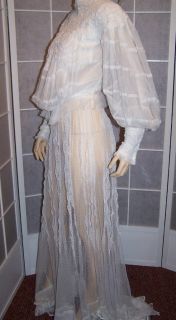 Beautiful Victorian White Net Lace Cotton Trained Wedding Gown XXS XS 
