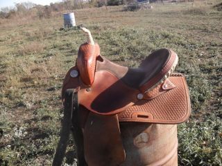   Qualifier Barrel Racing saddle Handcrafted Gerald Bethune Flat Rock AL