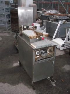    PENNY HEAVY DUTY COMMERCIAL ELECTRIC PRESSURE FRYER WITH OIL FILTER