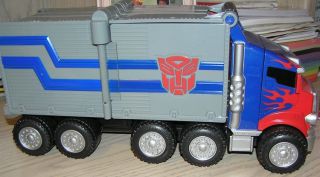 Transformers Optimus Prime Battle Rig Blaster