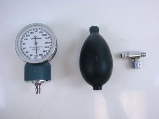  Blue+Tan Cuffs Squeeze Bulb BMS Dial Meter Blood Pressure