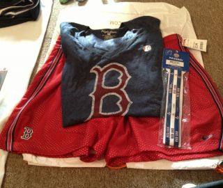 Boston Red Sox Nike Shorts T Shirt and Headbands Size Large