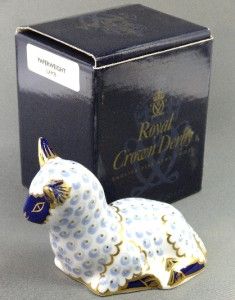ROYAL CROWN DERBY FIGURINE PAPERWEIGHT ~ LAMB ~ GOLD STOPPER ~ RETIRED 