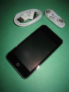 Apple iPod touch 2nd Generation (8 GB) seller refurbished/go​od (w 