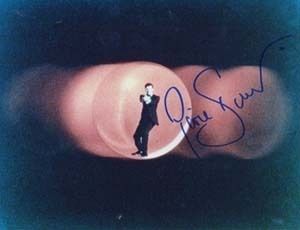 Pierce Brosnan 007 James Bond Authentic Autograph GE Gun Barrell Shot 