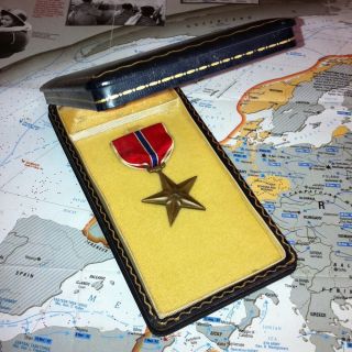 Make A OFFER WW2 Bronze Star Medal Original Coffin Case WWII Bravery 