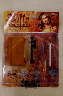 Buffy The Vampire Slayer Action Figure Accessory Pack WEAPONS PACK NEW 