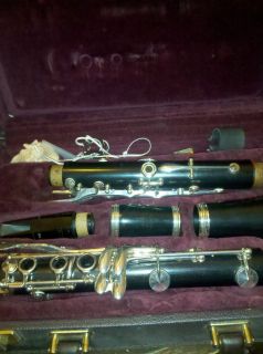 Buffet Wood Clarinet E11 Excellent Condition w Vandoren mouthpiece 175 