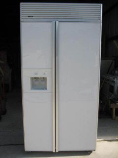 Thermador 42 Built in Refrigerator TSS42QBW with Warranty