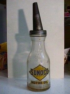 Old Quart Sunoco Motor Oil Bottle with Screw on Metal Spout