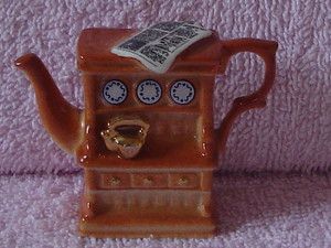 Cardew Tiny Teapot Welsh Dresser Very Good Condition