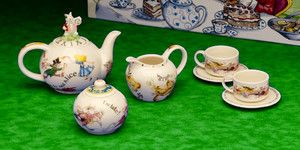 Cardew Alice in Wonderland Miniature Tea Set NEW
