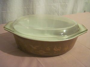 Vintage Pyrex Casserole Americana Dish with Lid