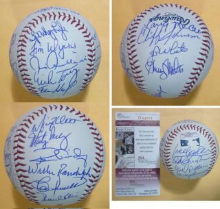 1977 New York Yankees Autographed Team Signed OML Baseball w 20 Autos 