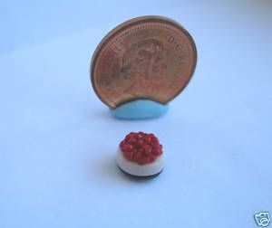Dollhouse Miniature Cherry Cheesecake 1 48 Scale