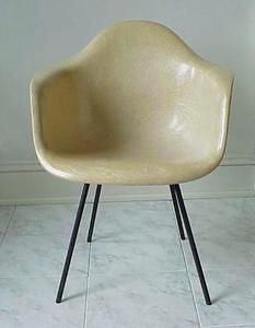 1950s Original Vintage Charles Ray Eames Herman Miller Arm Shell Chair 