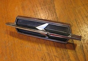 1971 73 Oldsmobile Delta 88 98 Front Header Panel Rocket Emblem 2 Pin 