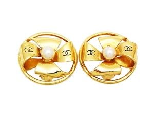 Authentic Vintage Chanel Earrings Gold Pinwheel CC Logo Pearl Round 