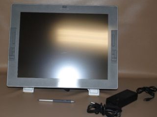Wacom Cintiq 21UX Graphics Tablet Monitor w Pen 3 81746