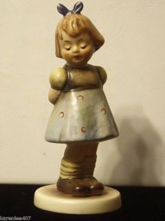  Goebel Two Hands One Excellent 493 Collectible Figurine