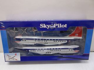 NEW RAY SKY PILOT BOEING STRATOCRUISER 377 COMMERCIAL PLANE PLASTIC