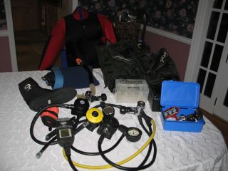 Complete dive package 2 computers 1 octo 1 reg BC fins travel bag much