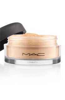 M·A·C Mineralize Loose Powder Foundation SPF 15