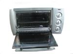The Cooks Essentials Stainless Steel Design Toaster Oven Features: