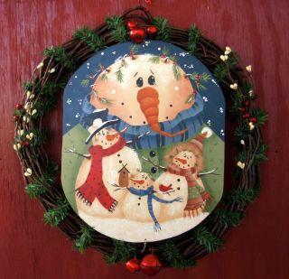   HOLIDAY WINTER CHRISTMAS WREATH DECOR DOOR WALL HANGING COUNTRY FOLK
