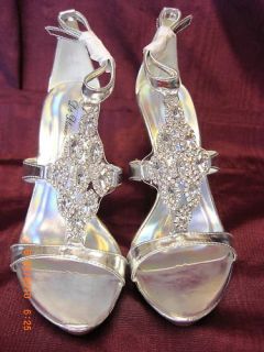 De Blossom Collection Womens Silver Metallic Shoe ROSA2