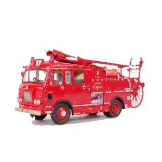 Dennis F106 Pump Escape 1960s Fire Engine Model Kit