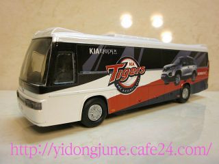  BH120F Bus Kia Motors Cars Scale Model Diecast Trucks Toys