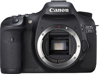 Canon EOS 7D Digital SLR Camera 18 135 55 250mm Is Lens Kit New USA