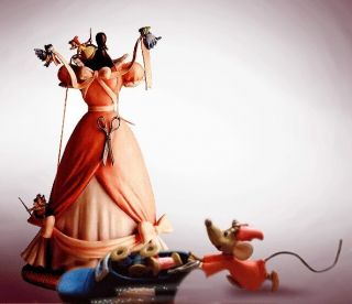 Disney WDCC Cinderella Dress Miniature Jaq