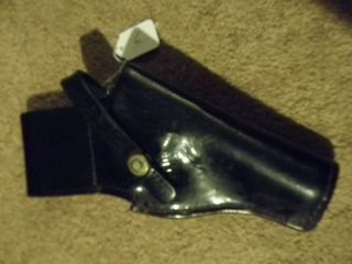 Black leather Don Hume Parade Holster pistol RH Right handed H216 no 6