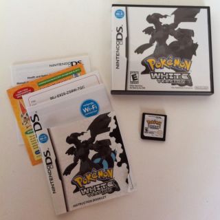  Pokemon White Version Nintendo DS 2011