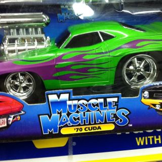Muscle Machines 1/18 Scale 70 cuda With Flames ( Hard To Find)