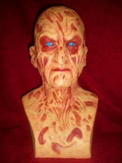  Krueger Signed Resin Bust by Robert Englund Free Banner Proof