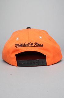 Mitchell & Ness The Philadelphia Flyers Script 2 Tone Snapback Hat in