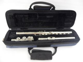 Yamaha YFL 22 Flute w Hard Case Made Japan